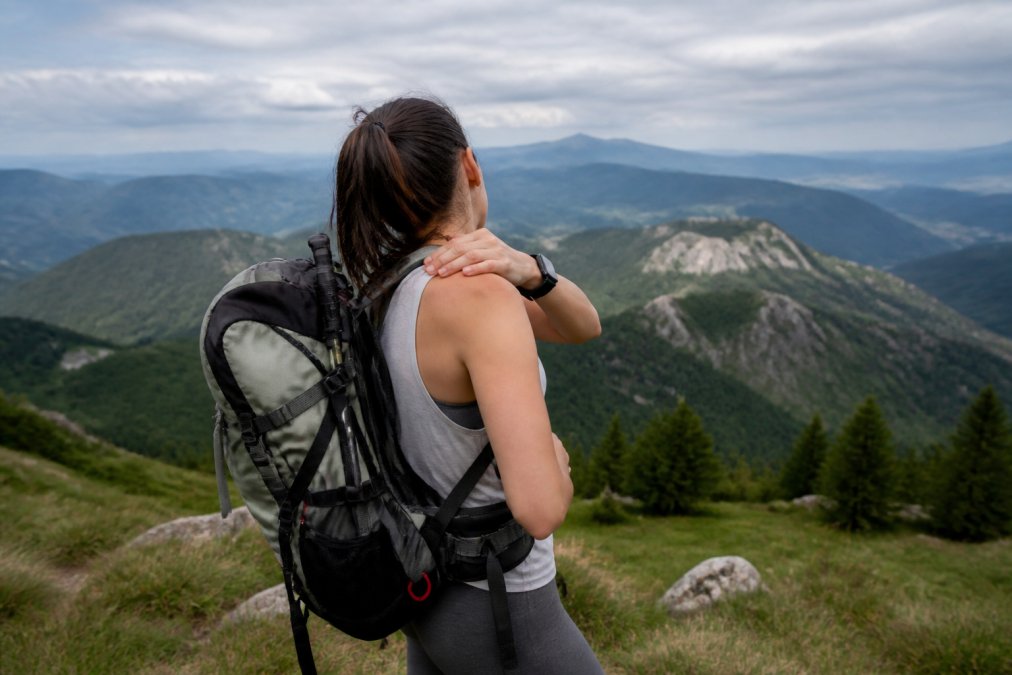 Prevent Shoulder Pain While Hiking: A 2026 Guide
